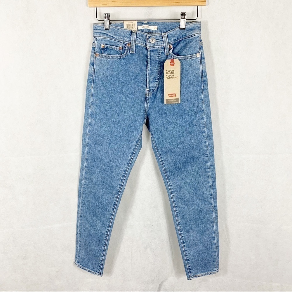 Levi’s Wedgie Skinny High Rise jeans